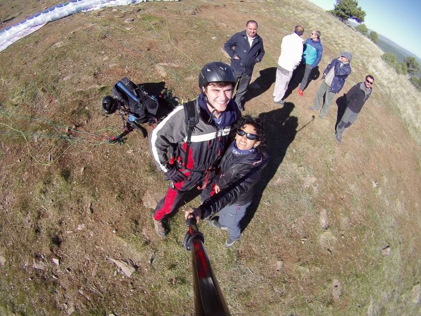Paragliding Tandem Flight from Madrid - A short briefing before you leave the ground