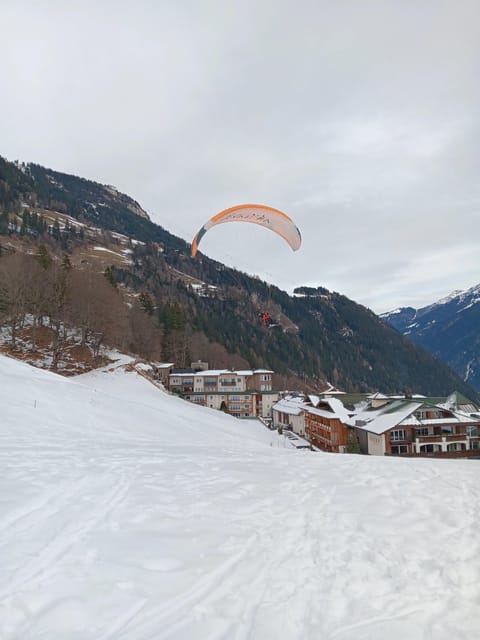 Paragliding Tandem Flight - The 10-Meter Run Before Takeoff