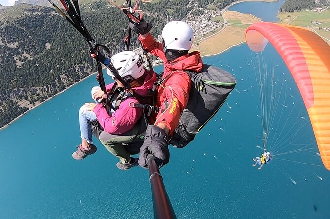 Paragliding Tandem Flights in Engadin - Flying above the Engadin Valley