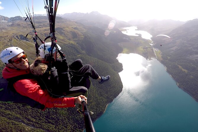Paragliding Tandem Flights in Engadin - The views over Silvaplana and St. Moritz