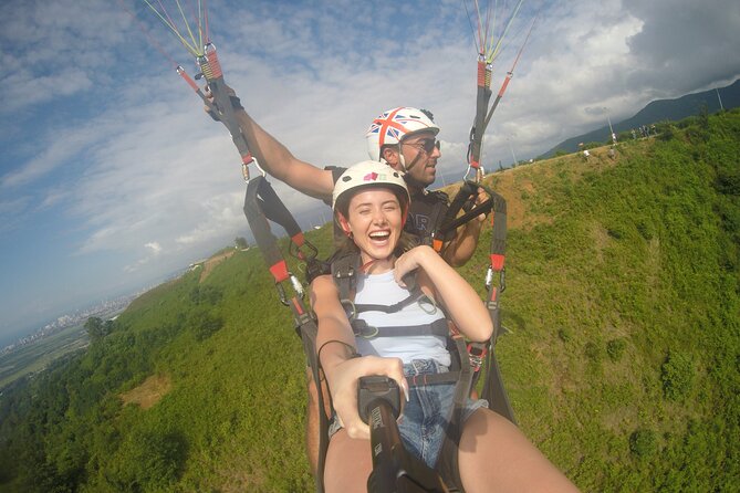 Paragliding tandem flights in Georgia - From your Gudauri hotel to the launch area