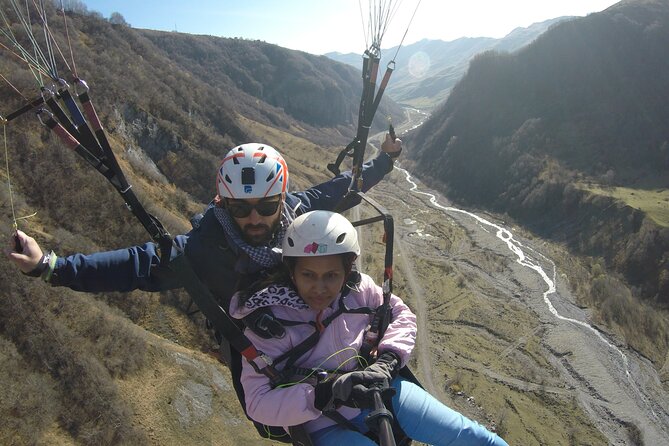 Paragliding tandem flights in Georgia - The video is more useful than a souvenir photo