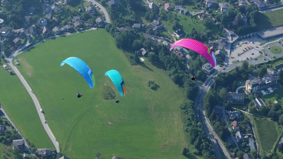 Paragliding Tandem in Salzkammergut / Sound of Music Flight - What the pilots and equipment add