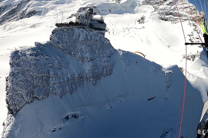 Paragliding Tandem in Switzerland - Seeing Titlis and Brunni from above