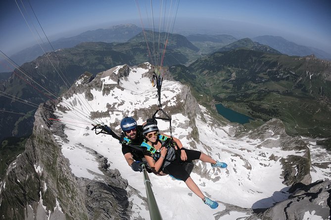 Paragliding Tandemflight Lucerne - Engelberg - Photos, video, and double airtime