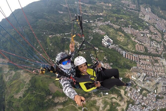 Paragliding Tour from Medellin with Transportation and Videos HD - What the four-hour outing feels like