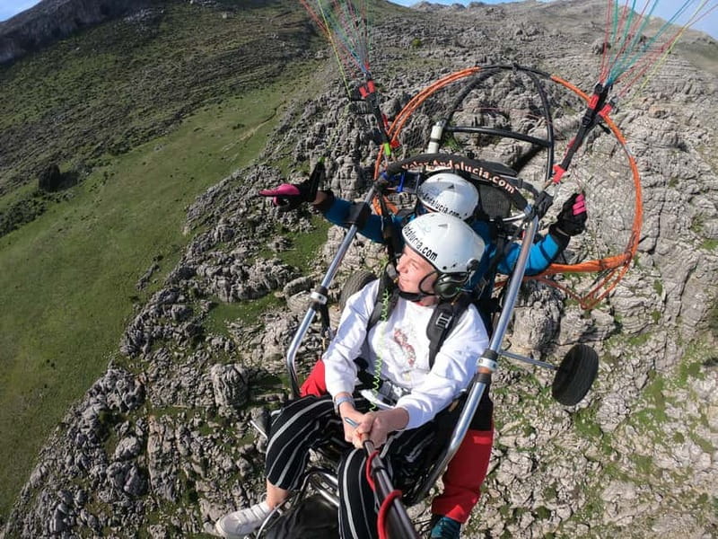 Paramotor flight in Ronda (Málaga), near Marbella - The real meeting-point issue