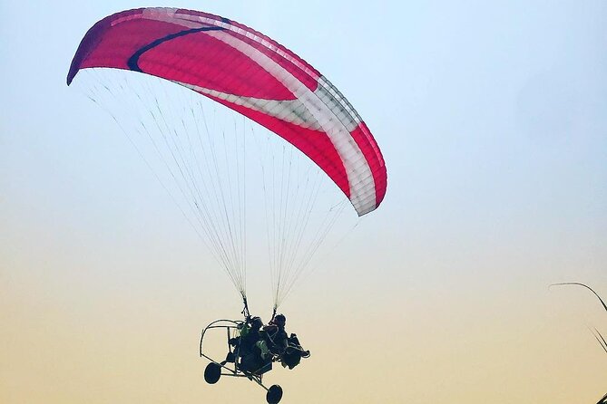 Paramotoring in Vang Vieng - What the 30-minute outing includes