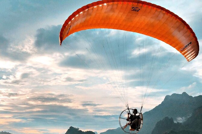 Paramotoring in Vang Vieng - Why the private format matters