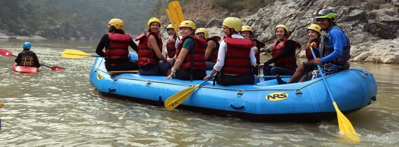 Pokhara: Paragliding and Rafting Adventure with Transfers - One morning, two very different adventures