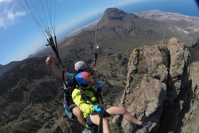 Premium Paragliding in Tenerife : Photos, videos and pickup included - What happens at takeoff
