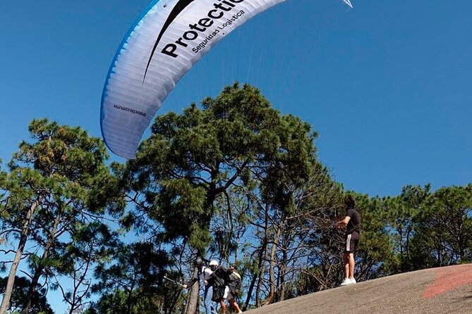 Private Paragliding Flight in Valle de Bravo with Instructor - From Booxalotl to the Monte Alto Launch Site