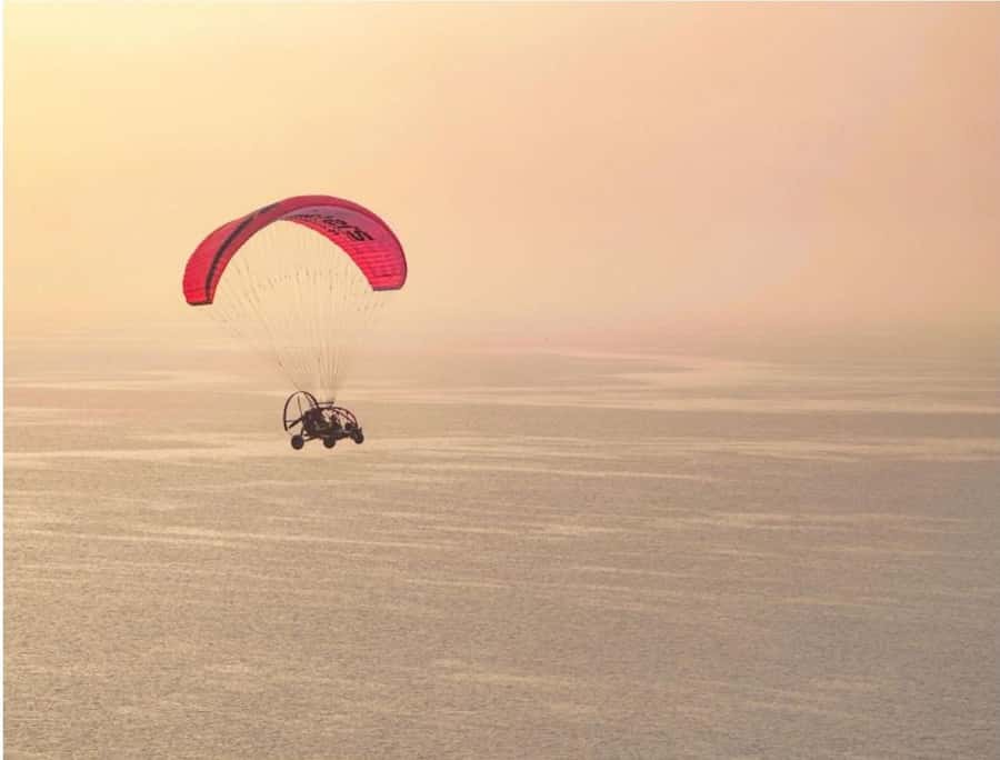 Qatar's Skybound Adventure: Exclusive Private Paratrike tour - Why a paratrike changes the view of Qatar
