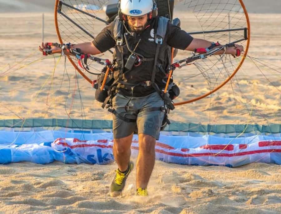 Qatar's Skybound Adventure: Exclusive Private Paratrike tour - Over the golden desert and coastline