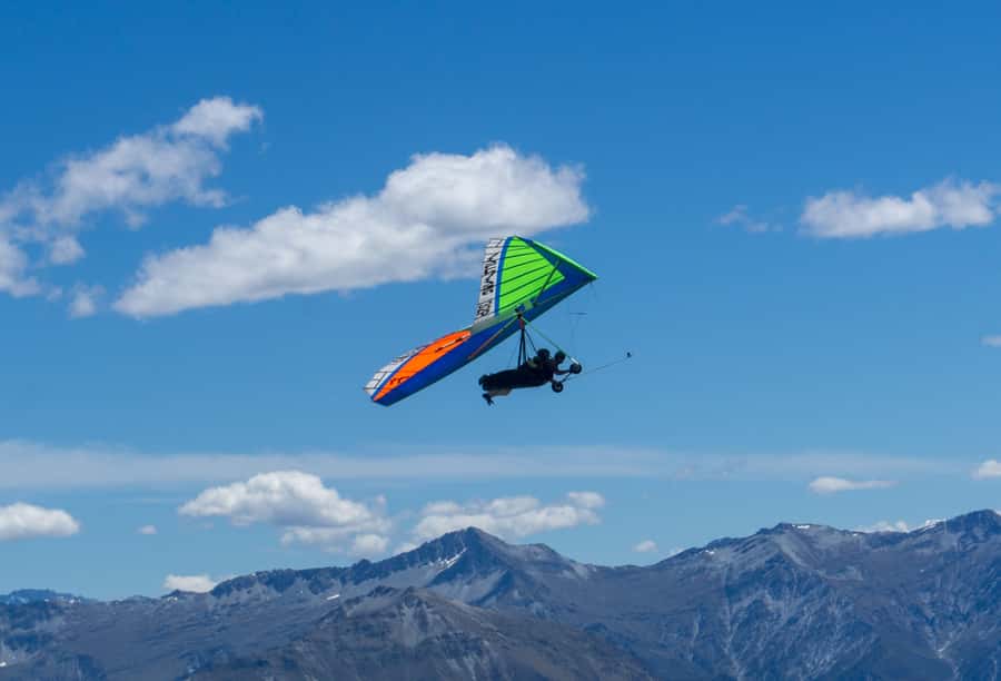 Queenstown: Tandem Hang Gliding Experience - Meeting the Skytrek Team at the Ziptrek Shop