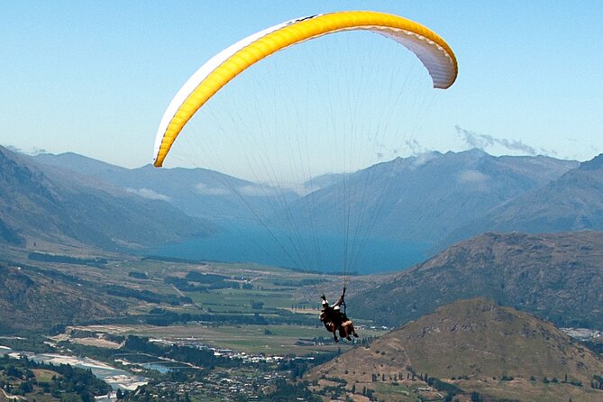 Queenstown Tandem Paragliding from Coronet Peak - The view over the Wakatipu Valley