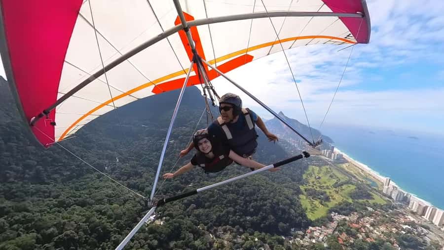 Rio de Janeiro: Hang Gliding or Paragliding Experience - From São Conrado Beach to Pedra Bonita