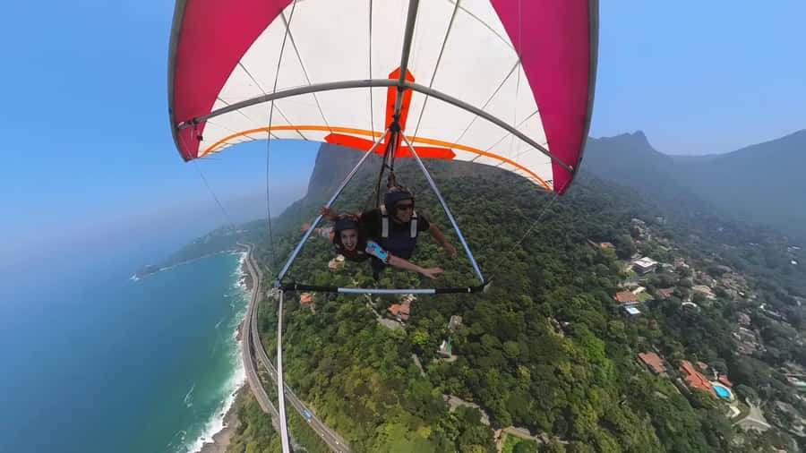 Rio de Janeiro: Hang Gliding or Paragliding Experience - The Pedra Bonita launch and the first view