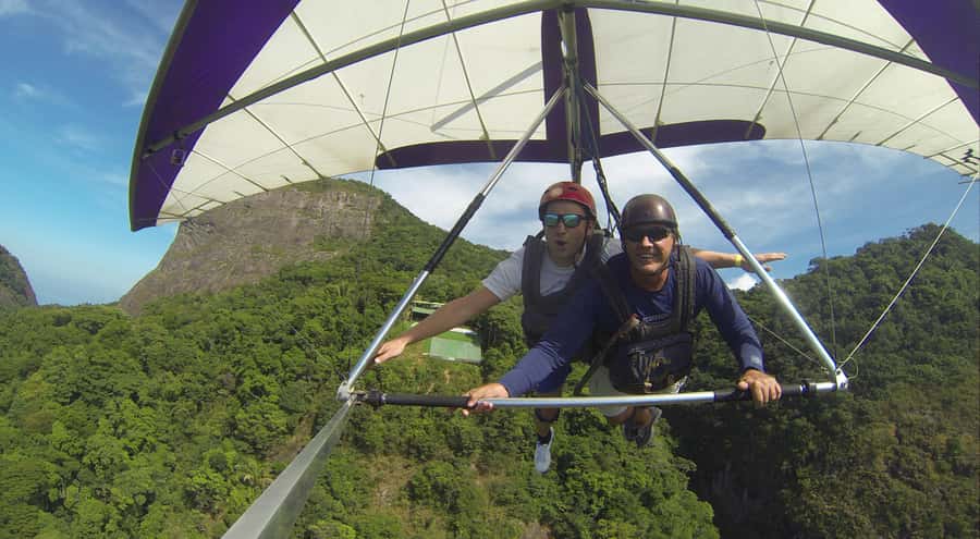 Rio de Janeiro: Hang Gliding or Paragliding Experience - Returning to São Conrado Beach