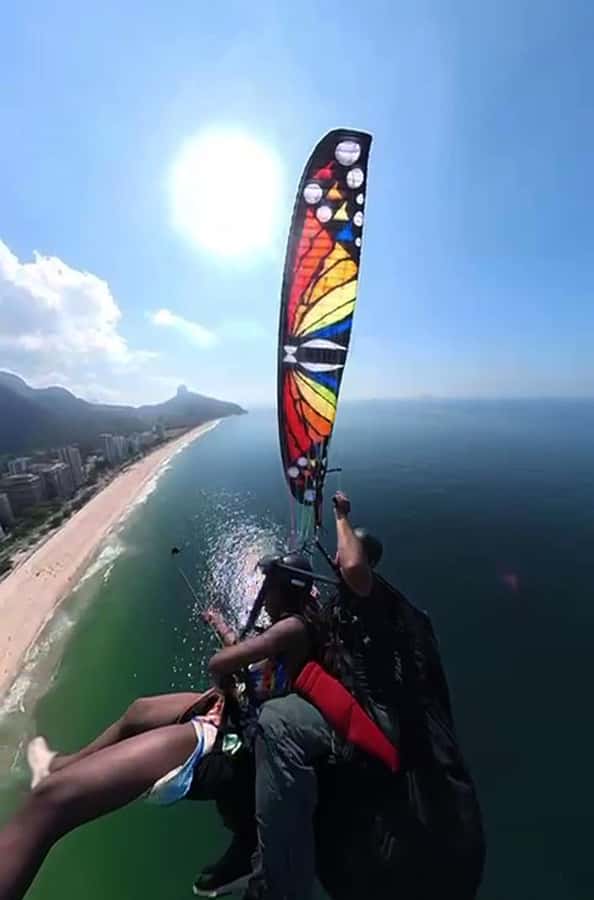 Rio de Janeiro: Hang Gliding or Paragliding Flight - Landing at Pepino Beach