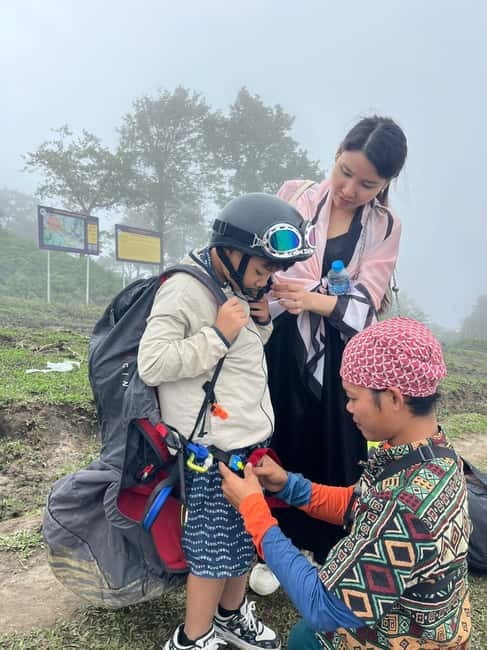 Sapa: Tandem Paragliding Adventure with Pickup & Drop-off - The pilots and crew