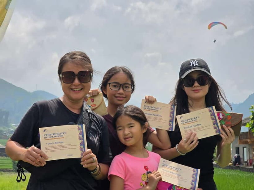 Sapa: Tandem Paragliding Adventure with Pickup & Drop-off - The 8 to 12 minute flight