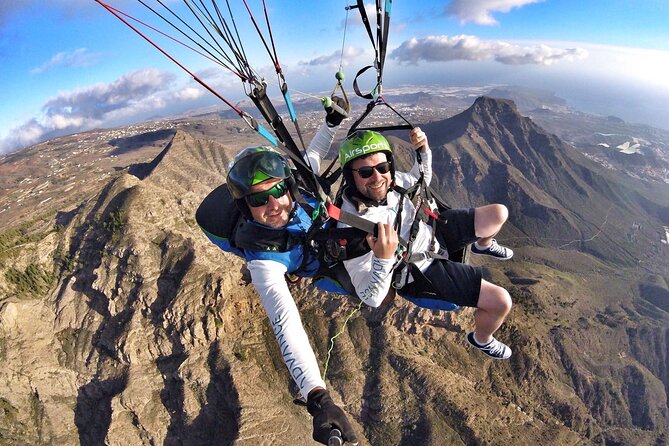 SILVER 1000m paragliding tandem flight above South Tenerife - Key points to know before you book