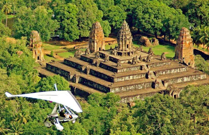 Sky Venture Microlight Siem Reap - Meeting Eddie and flying with a local pilot