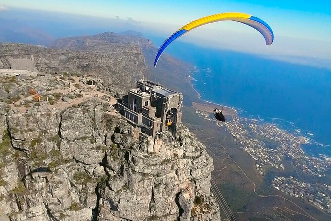 Tandem Paraglide Flight with Instructor - Choosing between Signal Hill and Lion’s Head
