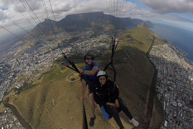 Tandem Paraglide Flight with Instructor - Meeting the instructor at Signal Hill Road