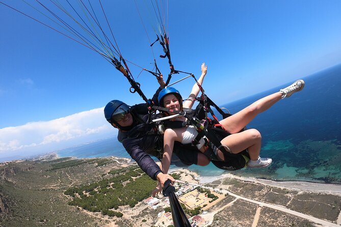 Tandem Paragliding Flight in Alicante and Santa Pola - Why the small group matters