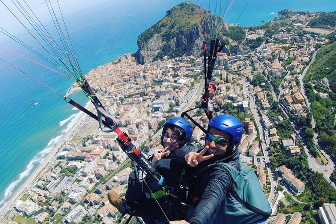 Tandem Paragliding Flight in Cefalù - What the Takeoff Feels Like