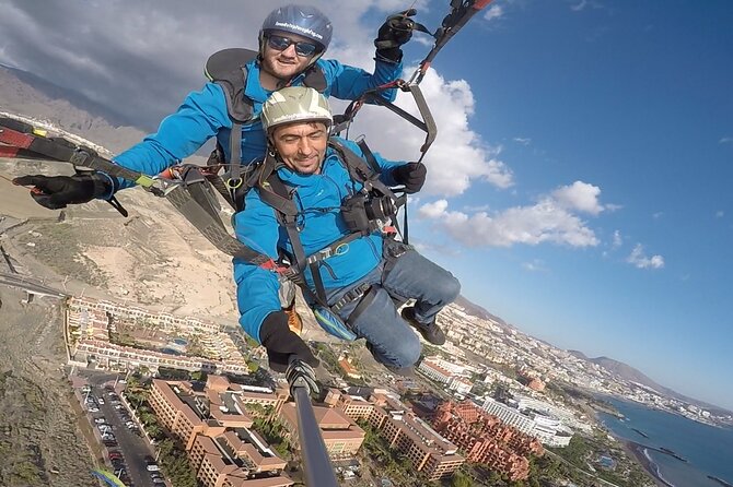 Tandem Paragliding Flight in Costa Adeje from 1100m - Who will enjoy this most?