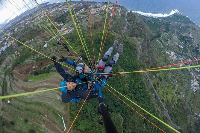 Tandem Paragliding Flight in South Tenerife - Why paragliding works so well in south Tenerife