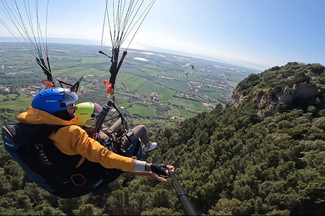 Tandem Paragliding Flight on Capaccio Paestum in Salerno - Carlo Raito’s role in the experience