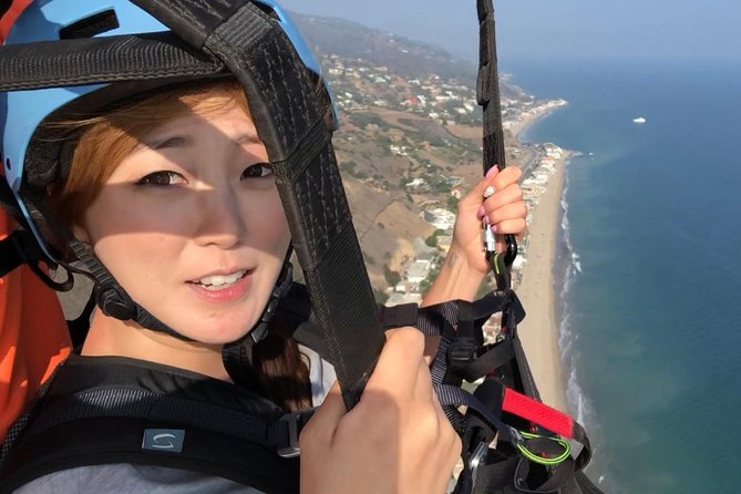Tandem Paragliding flight with instructor in Malibu - Thirty Minutes Above the Malibu Hills