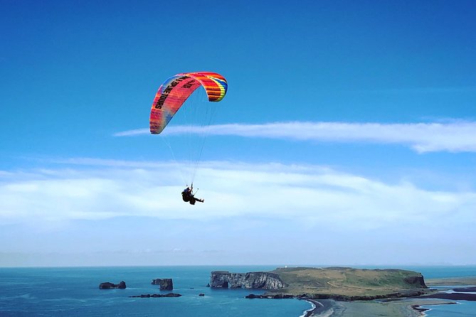 Tandem Paragliding Flights from Vik - Why the guides matter on a first flight
