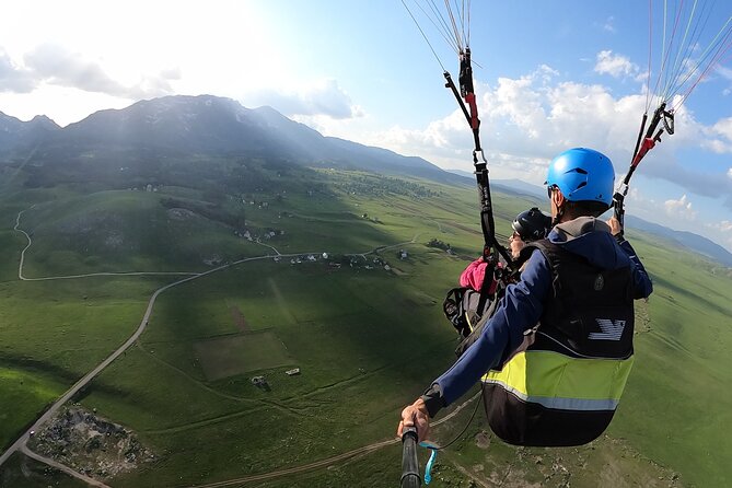 Tandem Paragliding in Durmitor National Park - The Briefing and Easy Takeoff