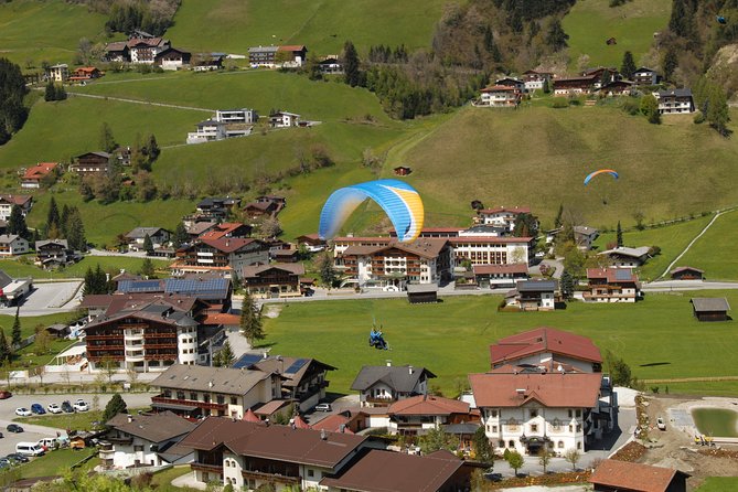 Tandem paragliding in the Stubai Valley near Innsbruck - Safety, equipment, and the launch