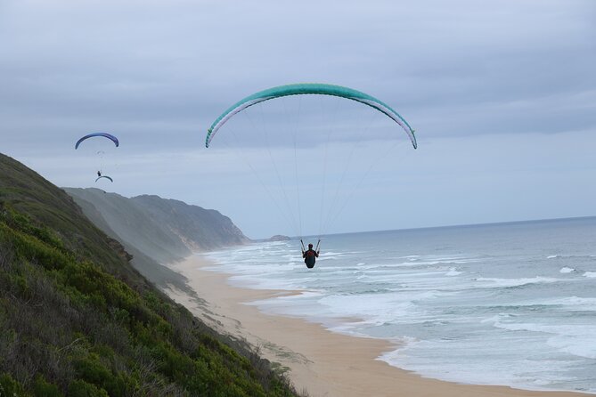 Tandem Paragliding Wilderness South Africa - Getting ready for takeoff