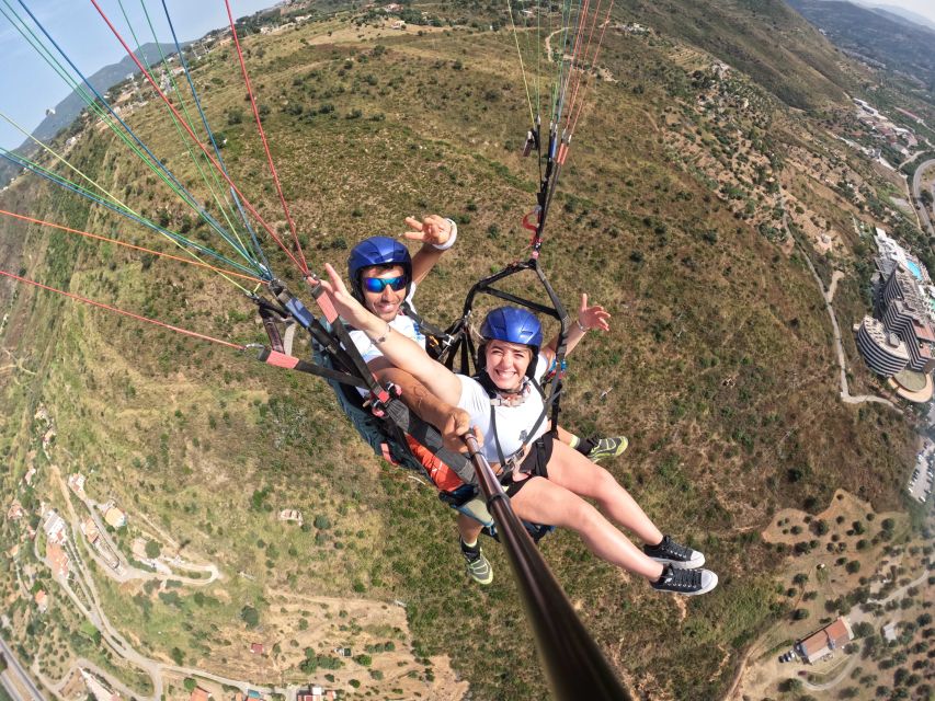 Taormina: Paragliding Tour with Instructor and GoPro Video - Who should book this flight?