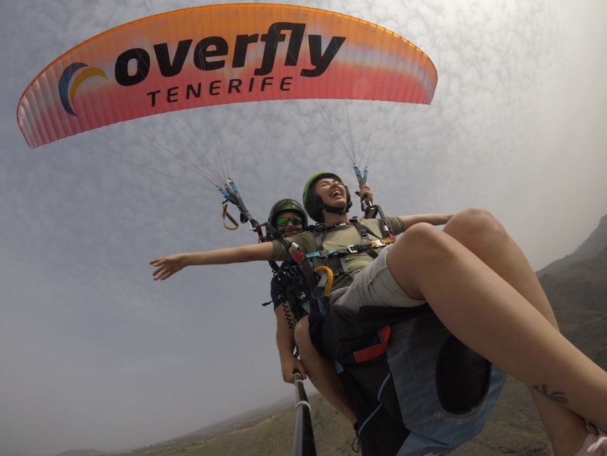 Tenerife: Acrobatic Paragliding Tandem Flight - When the scenic flight turns acrobatic