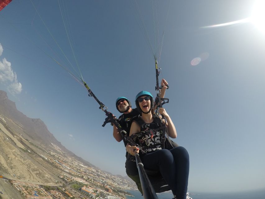 Tenerife: Acrobatic Paragliding Tandem Flight - Landing at Playa de la Enramada