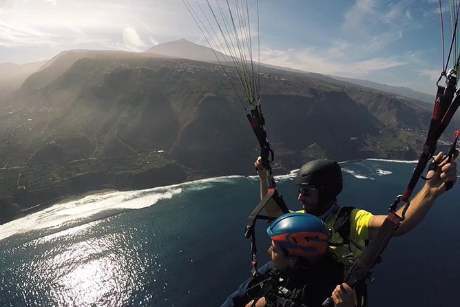 Tenerife Basic Paragliding Flight Experience with Pickup - A practical way to plan your day