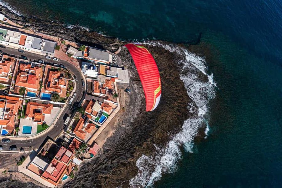 Tenerife: Mid-mountain paragliding flight (Ifonche: 1000m) - What the flight feels like from 1,000 meters