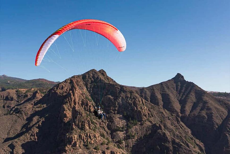 Tenerife: Mid-mountain paragliding flight (Ifonche: 1000m) - The two-hour outing, from hotel pickup to the coast