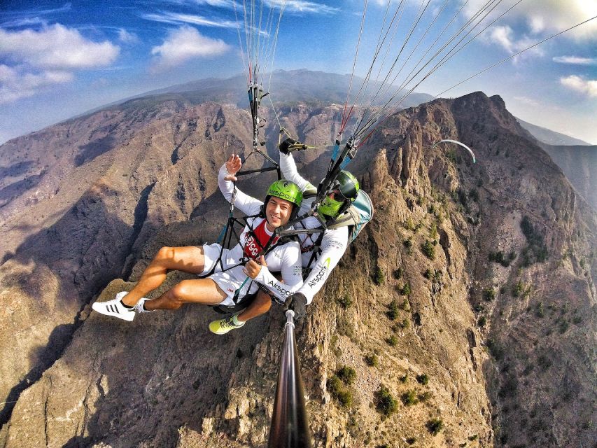 Tenerife: Tandem Paragliding Flight with Pickup - Who will get the most from this flight