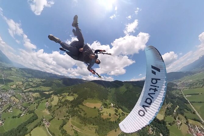 The Best Paragliding Tandem Flights in Zell am See Kaprun - The pilot team and private format