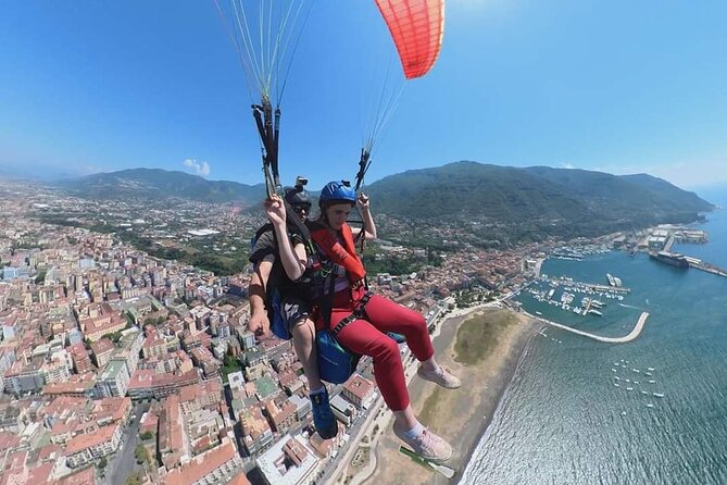 Two-seater paragliding Amalfi and Sorrento Coast Monte Faito - Landing in Castellammare di Stabia and riding back