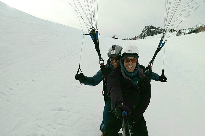Two-seater paragliding flight in Chamonix - Weather is part of the plan
